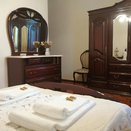 Quinta Lugar Da Veiga Winery Farm stay Guiaes