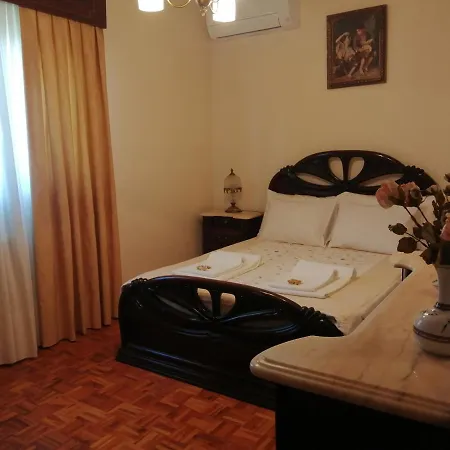 Farm stay Quinta Lugar Da Veiga Winery Guiaes