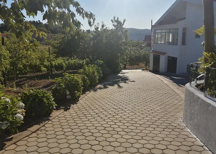 Quinta Lugar Da Veiga Winery *